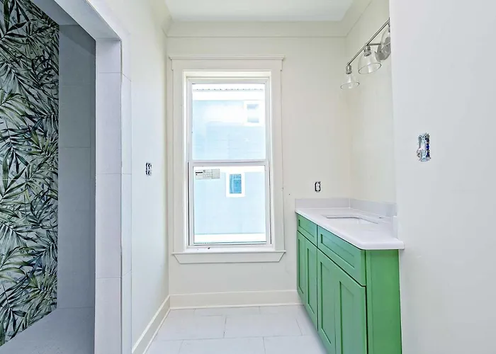 Breezy Shores East & West Holiday home