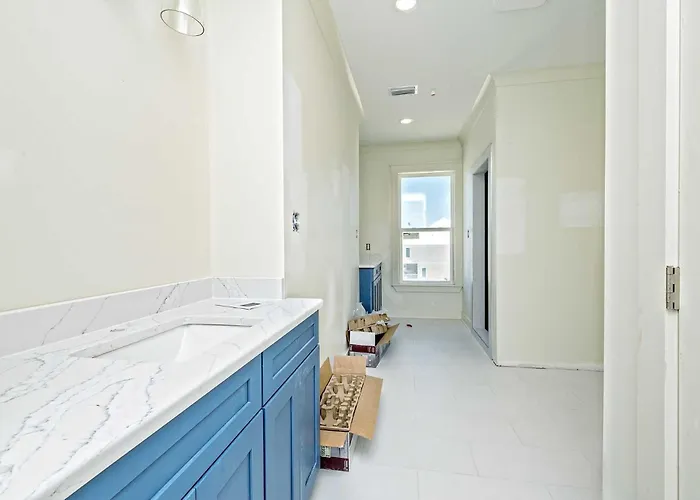 Breezy Shores East & West Holiday home